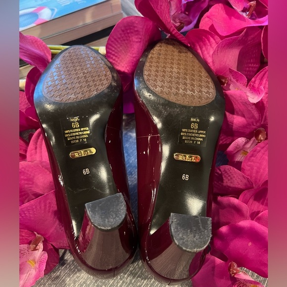 RALPH LAUREN Red High Heeled Pumps with Glossy Finish and Pointed Toe/size 6B - Picture 9 of 13